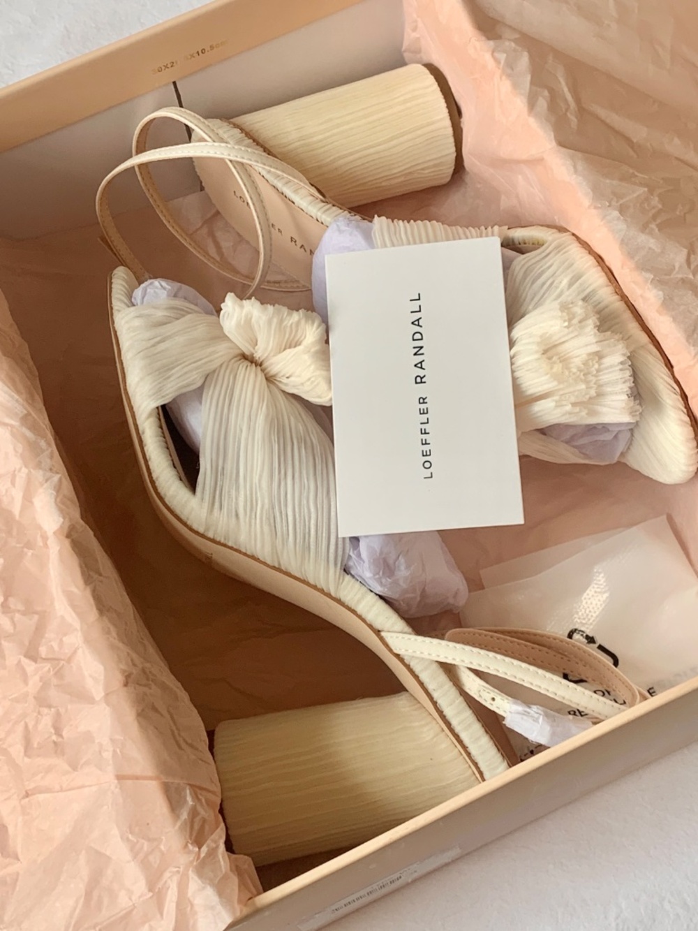 Loeffler Randall Camellia Pleated Bow Heel Pearl US9 NEW - Picture 12 of 16
